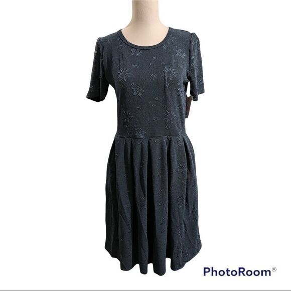 LuLaRoe NWT blue on blue flowered dress  zip up the back full skirt w/ pockets - Picture 1 of 15